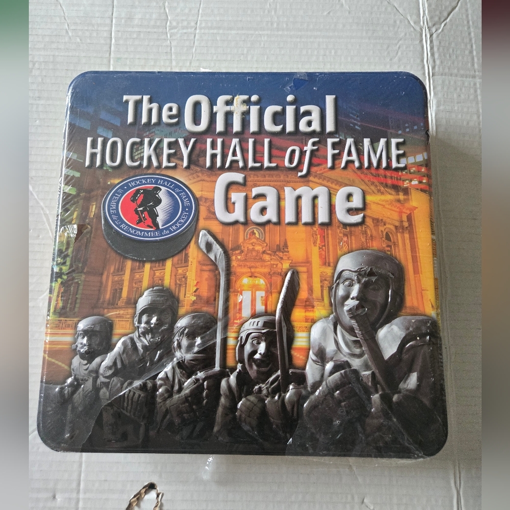 The Official Hockey Hall of Fame Board Game NEW